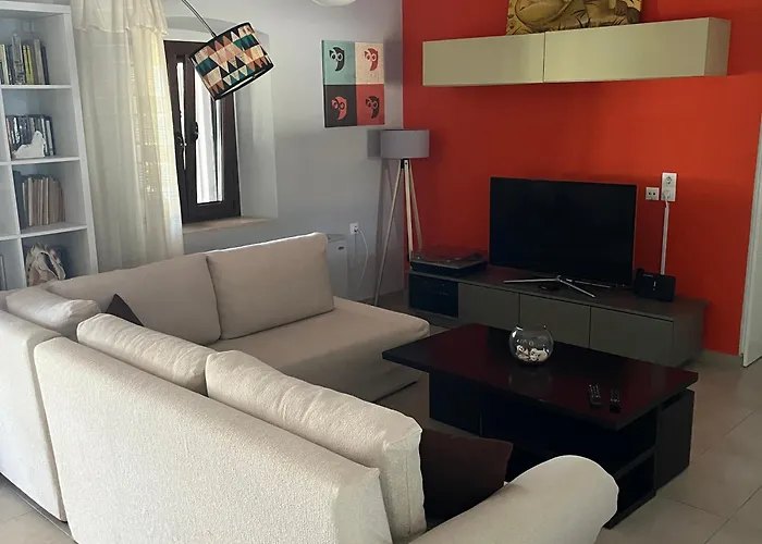 Nikotsaras House Since 1930 Appartement Akharavi
