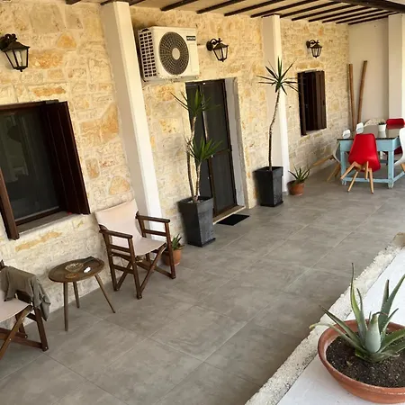 Daire Nikotsaras House Since 1930 *